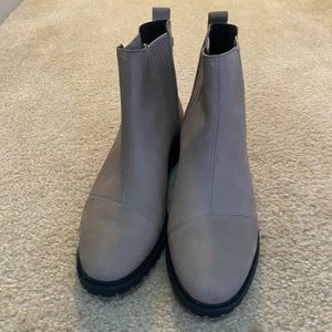 Toms Cleo Chelsea boot